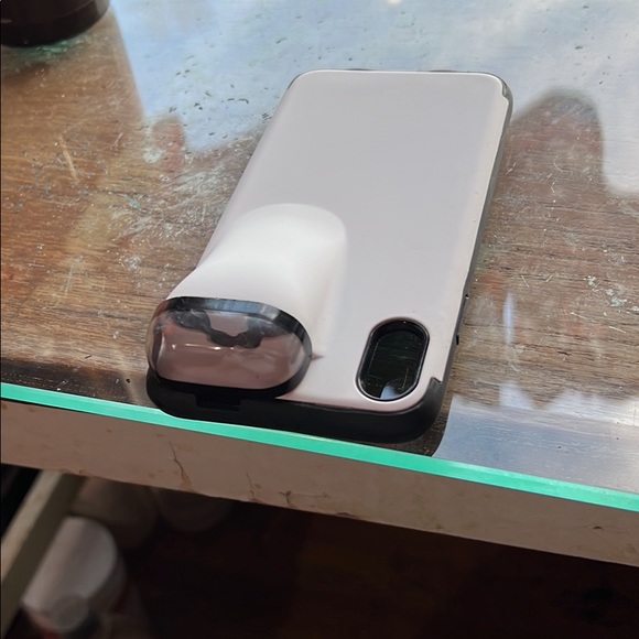 iPhone case - Picture 2 of 3